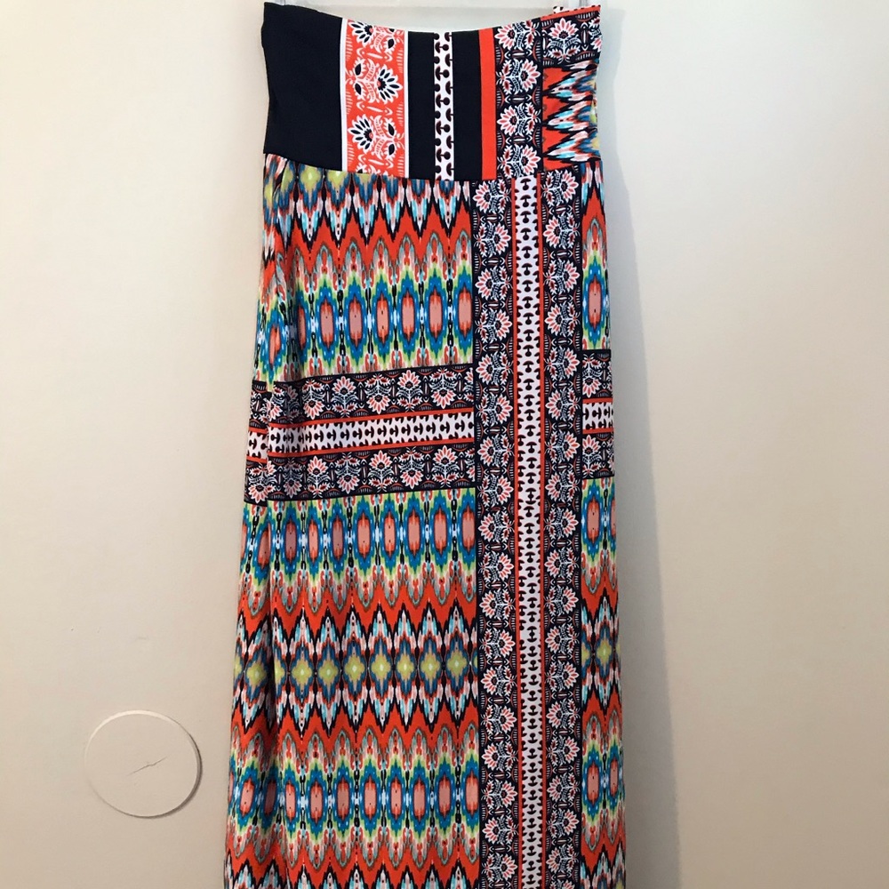 Abstract Multi Colored Skirt - Picture 2 of 5
